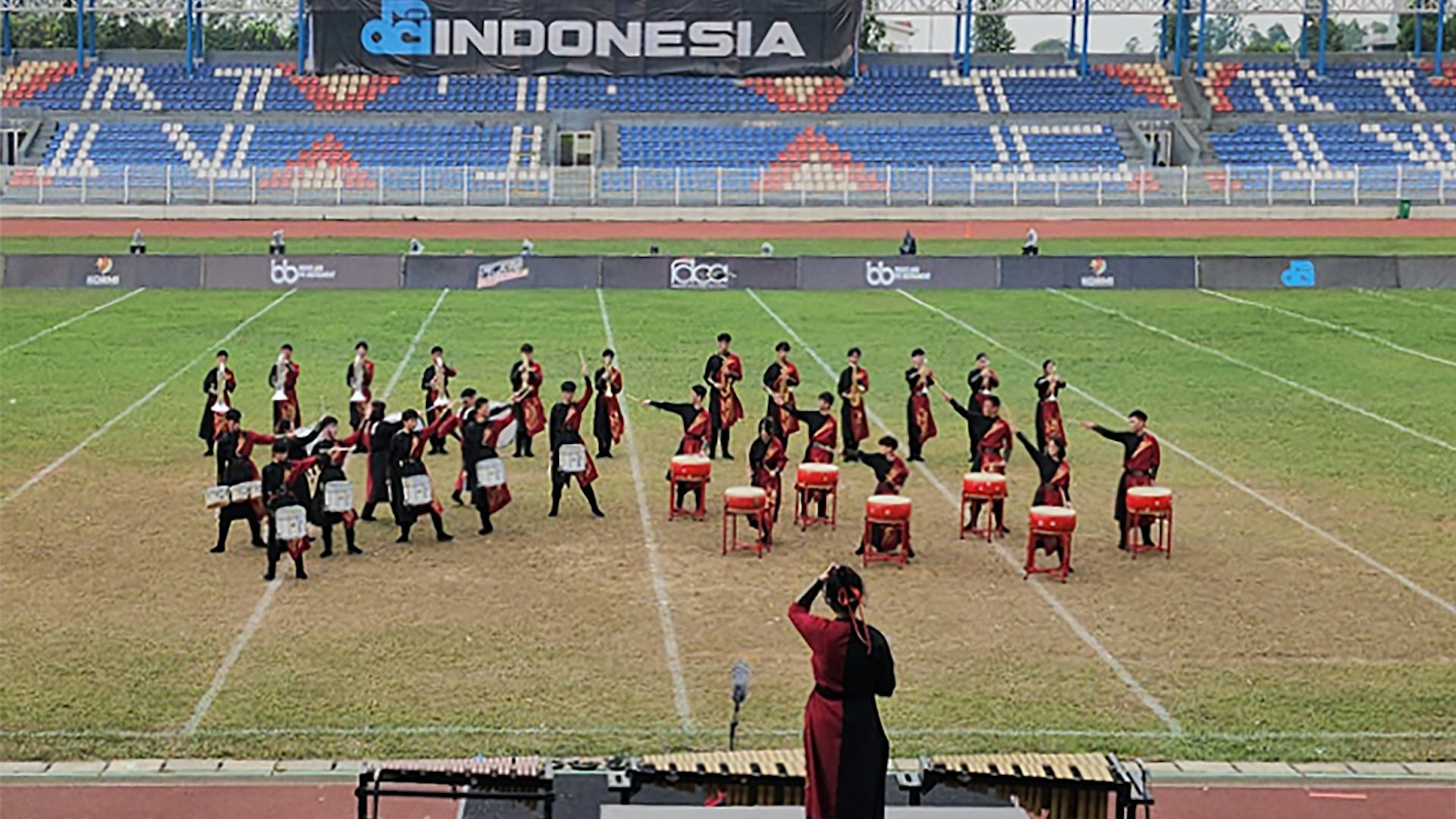 步操管樂團去年在印尼Indonesia Drum Corps International Championship,獲得最佳國際樂團獎及巡遊樂團獎。樂團更於今年8至9月獲邀到大灣區前海及上海的旅遊節表演。(佛教茂峰法師紀念中學提供)